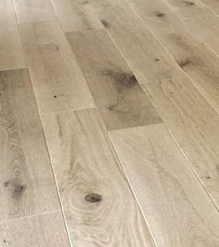 Fliesen in Parkettoptik